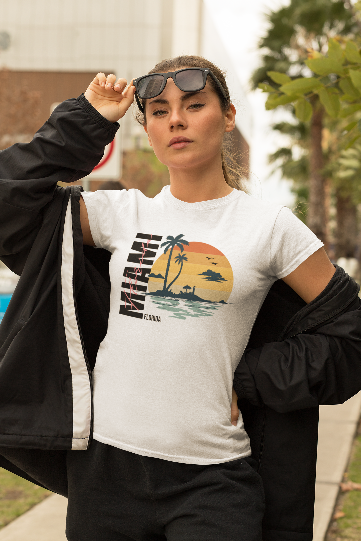 Retro Miami Beach Women's Graphic T-Shirt